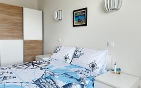 Sea Garden 2Bd